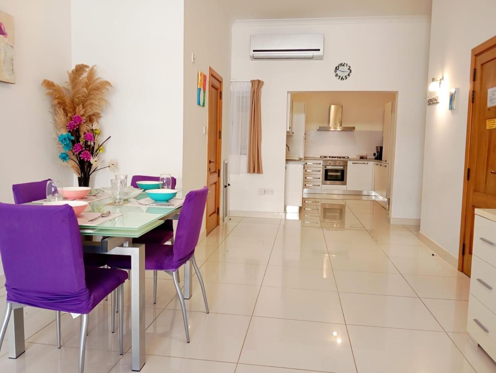 Modern Apartment In The Heart Of Sliema Steps From The Seafront Eksteriør billede